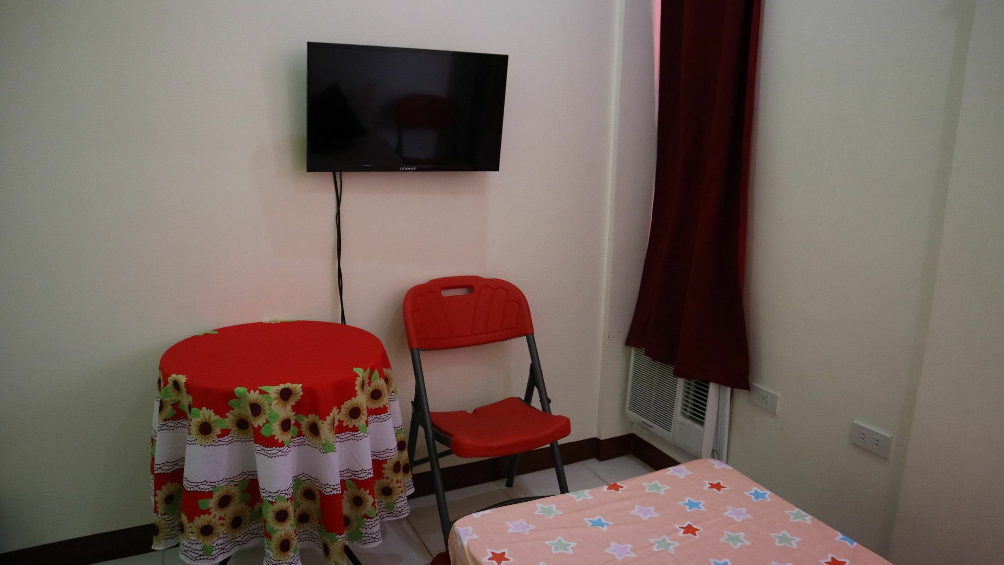 C Tower Studio Apartments Пуэрто-Принцеса Экстерьер фото